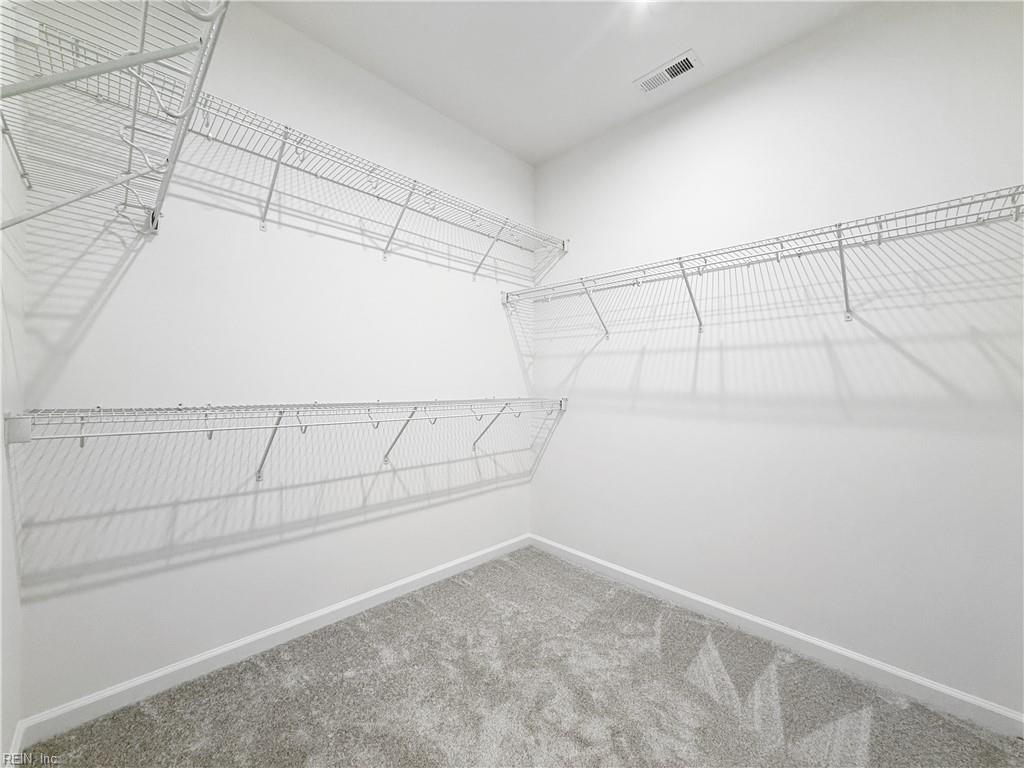 1531 Waltham Ln Property Photo 13