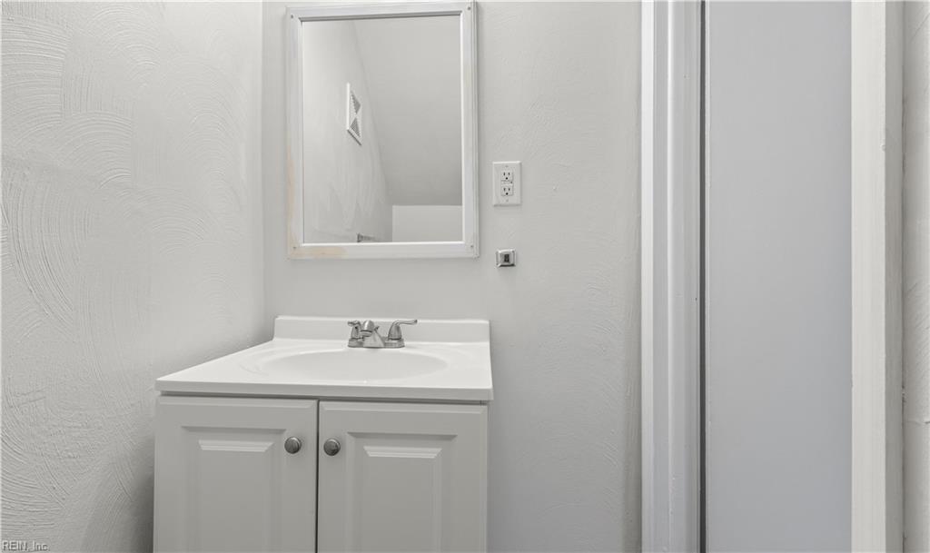 273 Elm Ave Property Photo 16