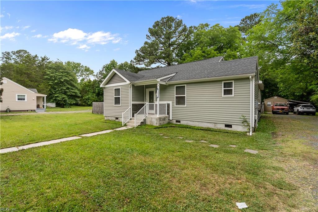 2818 E Washington St Property Photo 4