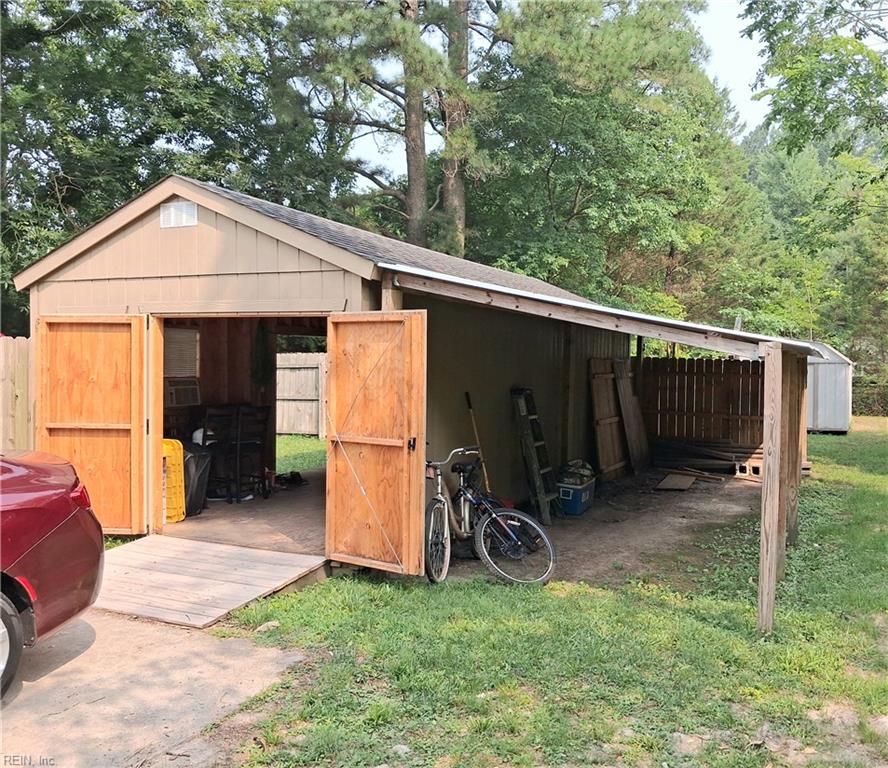 2818 E Washington St Property Photo 46