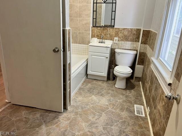 271 Webster Ave Ave Property Photo 12
