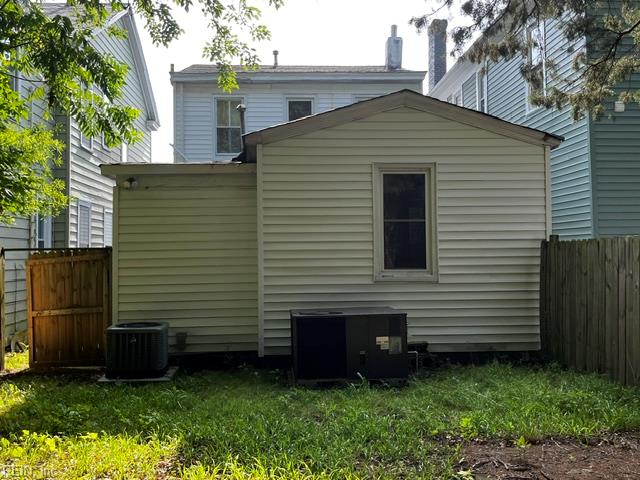 271 Webster Ave Ave Property Photo 36