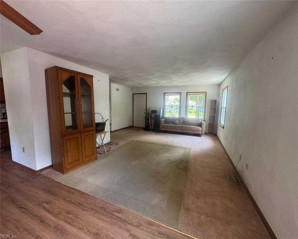 135 Francis St Property Photo 14