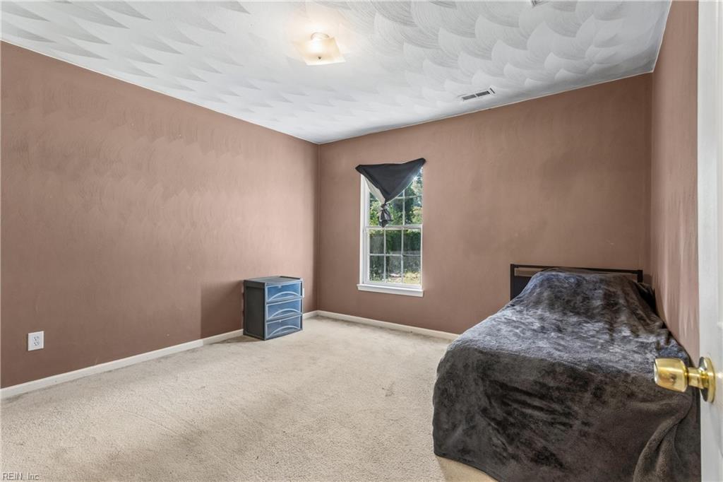1117 Evelyn St Property Photo 21