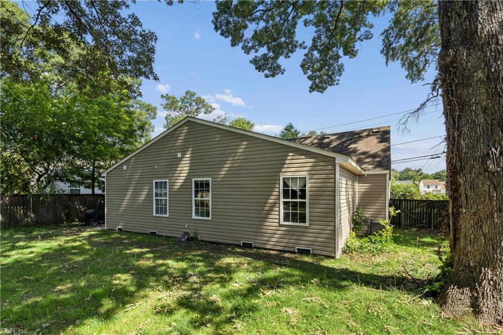 1117 Evelyn St Property Photo 35