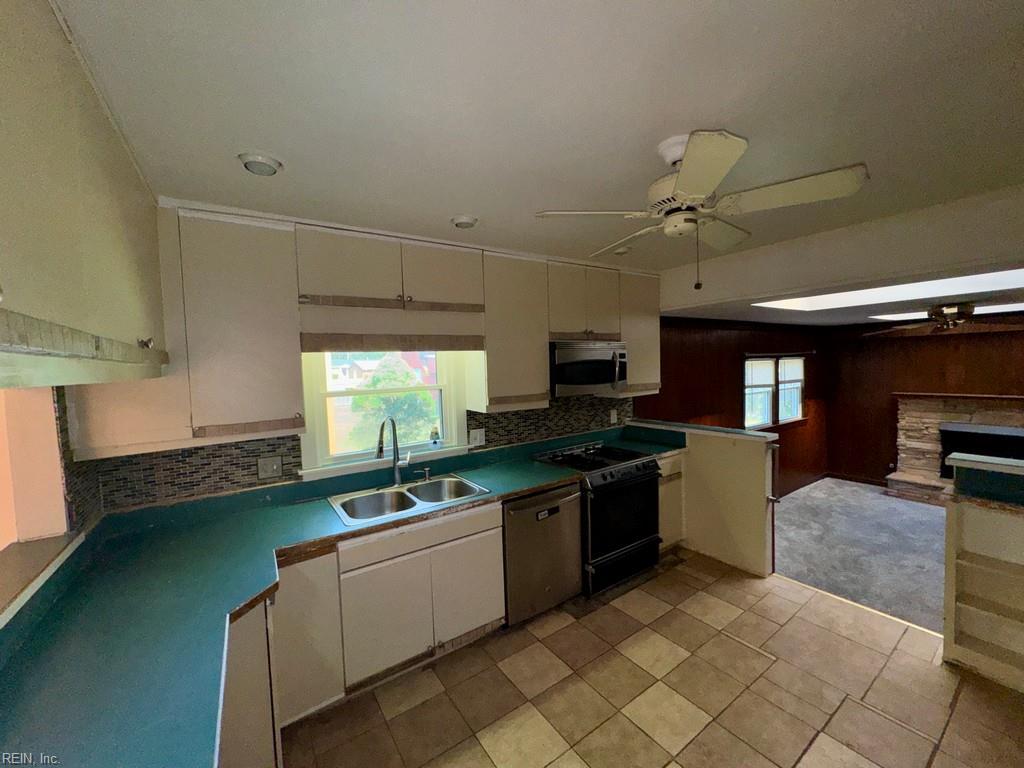 4220 Heather Rd Property Photo 10