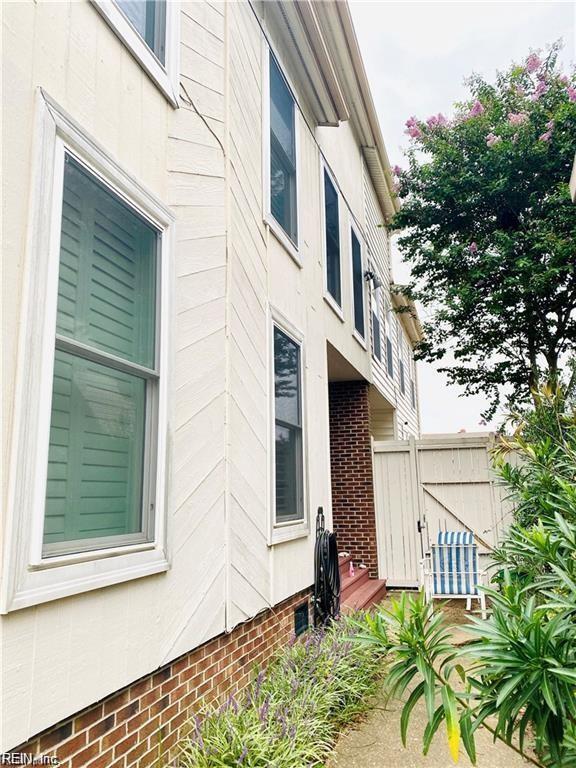 120 50th St Property Photo 1