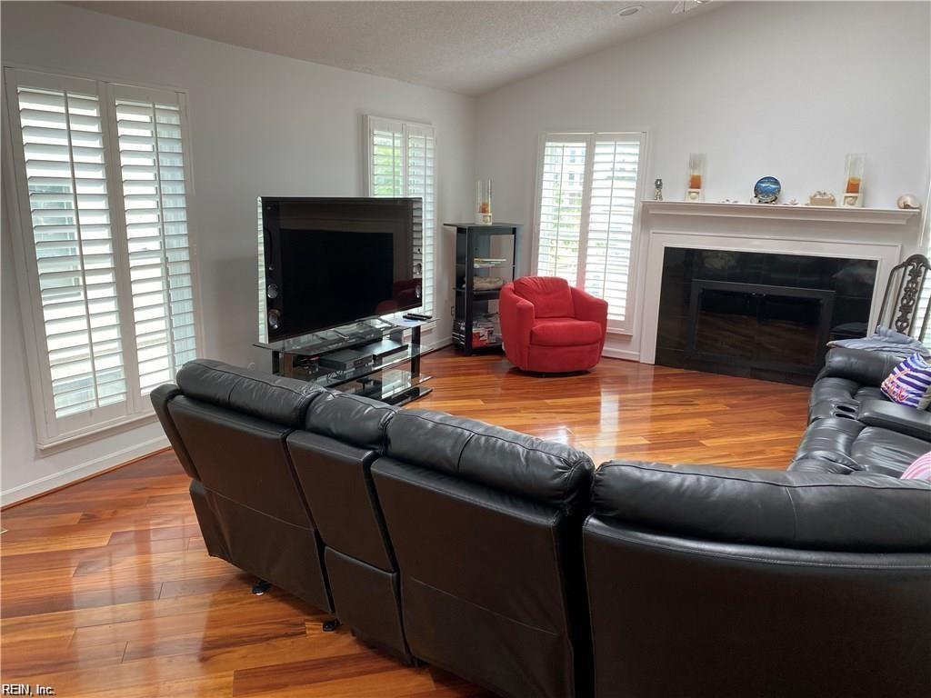 120 50th St Property Photo 3