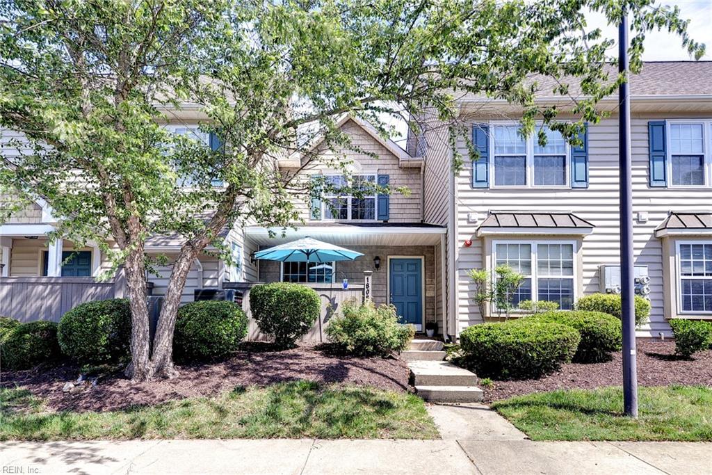 1805 Duntrune GLN Property Photo 1