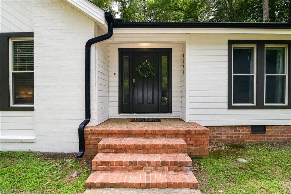 2205 Windy Pines Bnd Property Photo 2