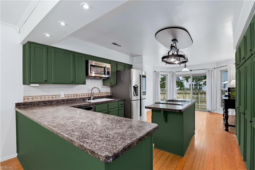 2205 Windy Pines Bnd Property Photo 5
