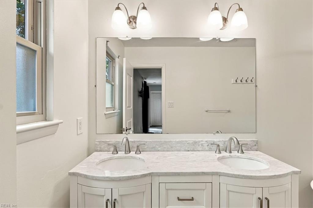 2205 Windy Pines Bnd Property Photo 16