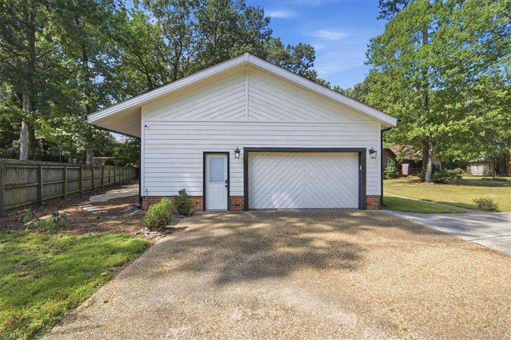 2205 Windy Pines Bnd Property Photo 31