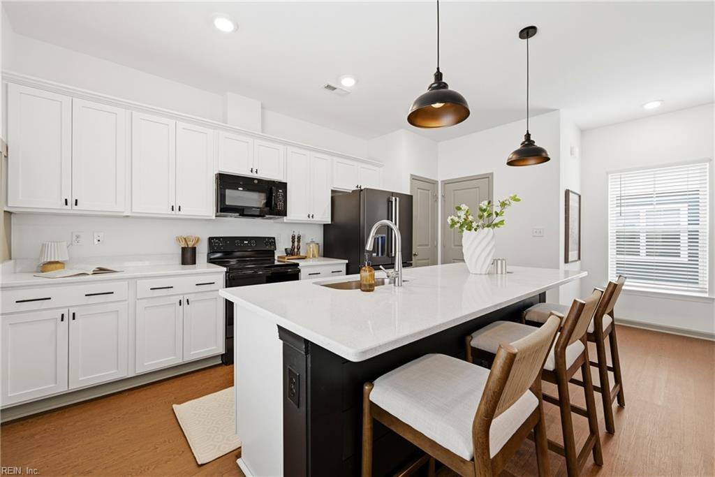 137 Mizzen Quarter Loop Property Photo 3