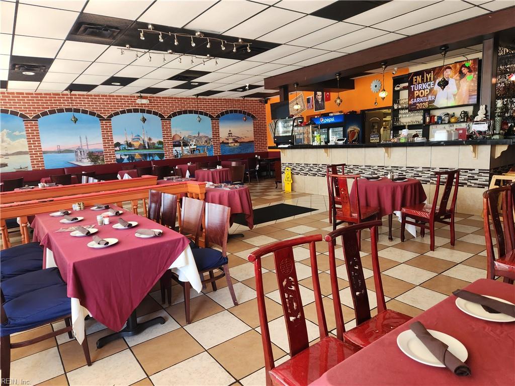 980 J. Clyde Morris Blvd Property Photo 3