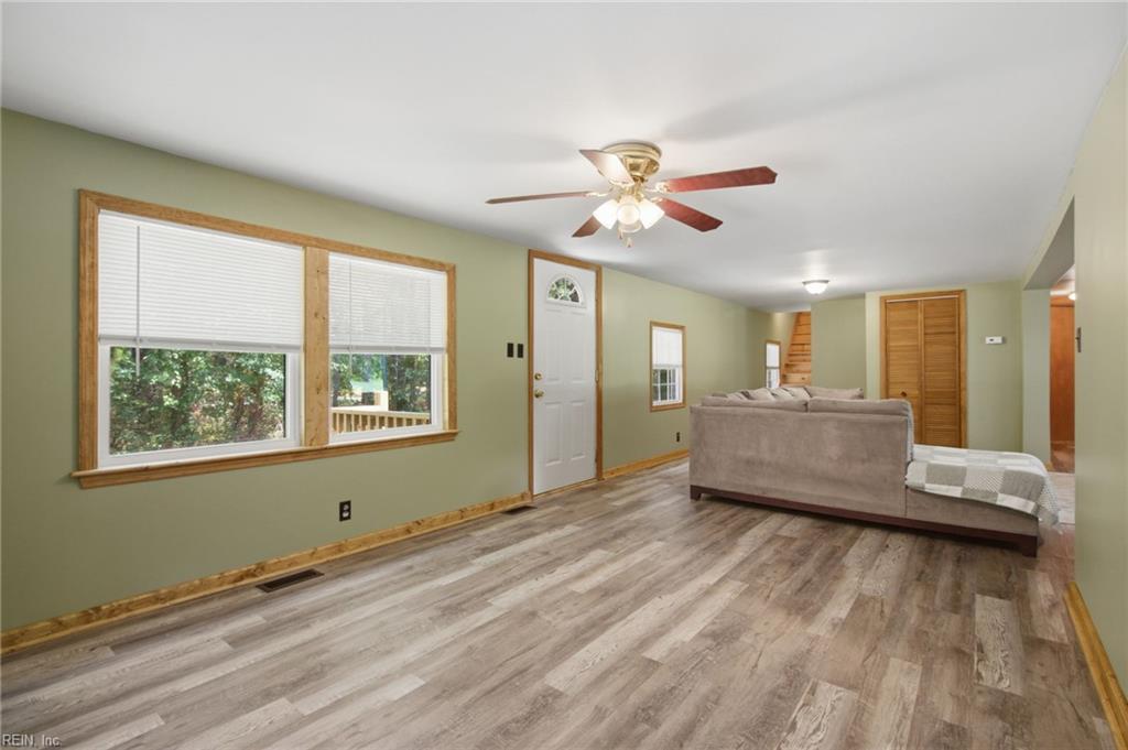8368 Whispering Pines Trl Property Photo 3