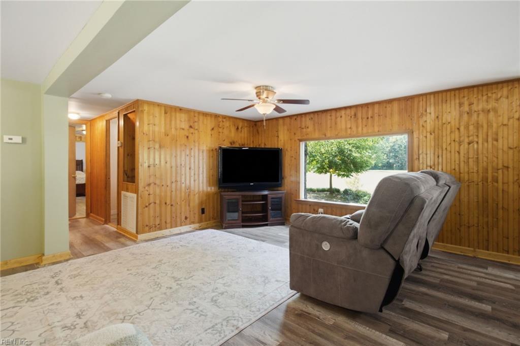 8368 Whispering Pines Trl Property Photo 5