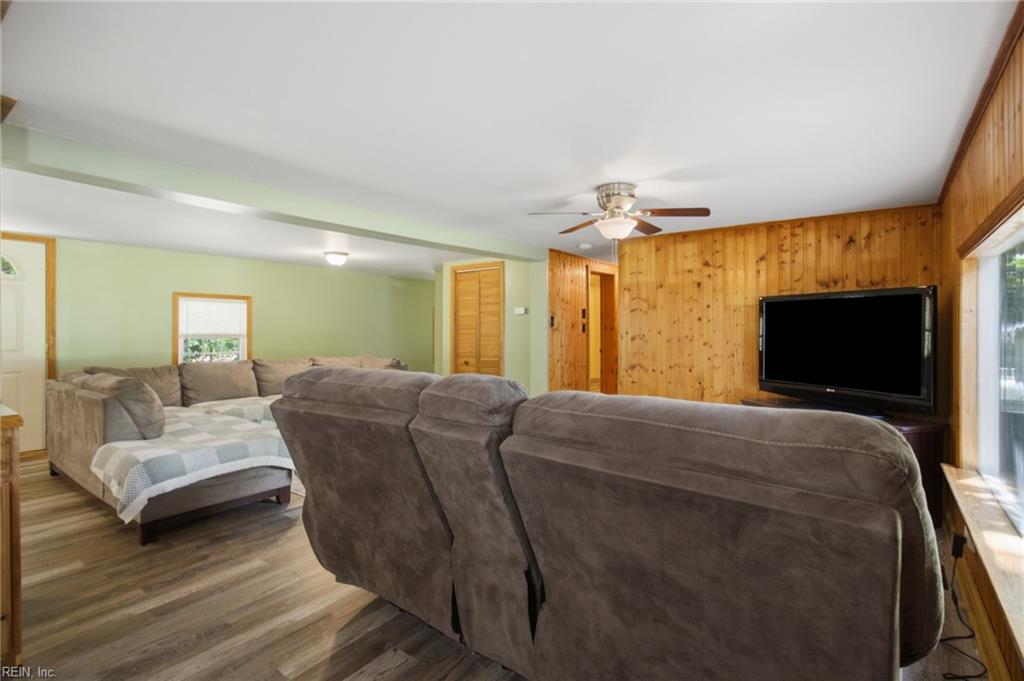 8368 Whispering Pines Trl Property Photo 6