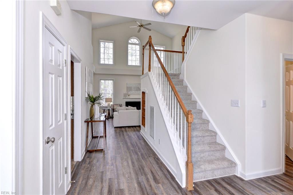 4023 Thorngate Dr Property Photo 3