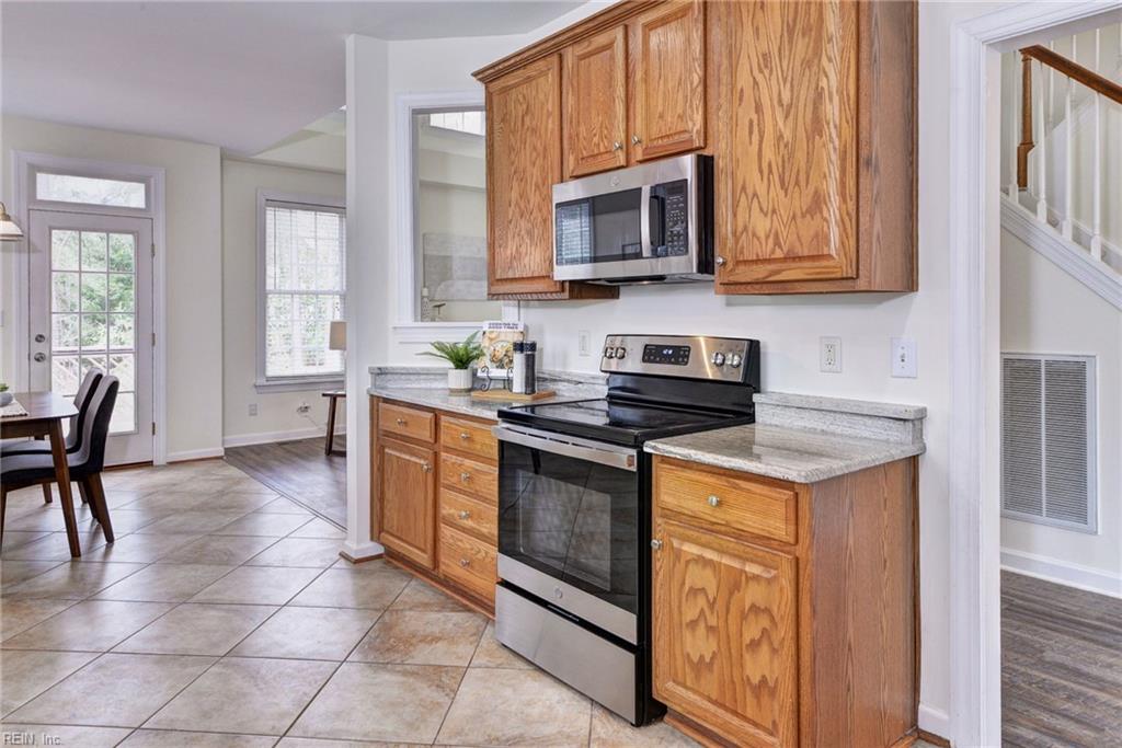 4023 Thorngate Dr Property Photo 13