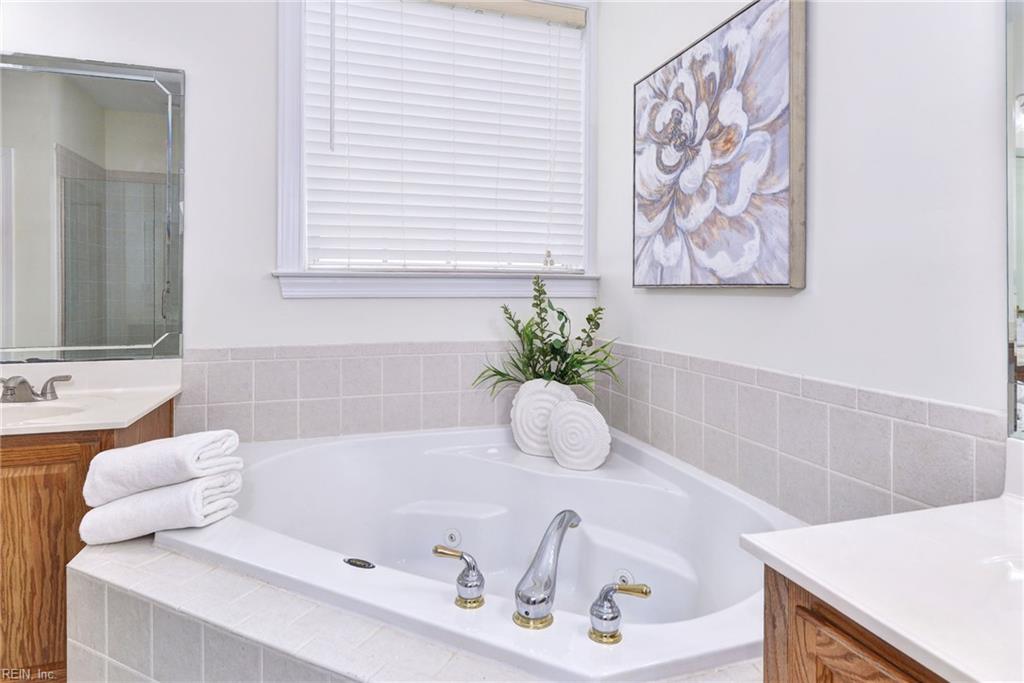4023 Thorngate Dr Property Photo 22