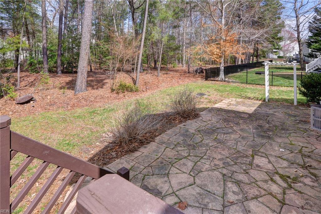 4023 Thorngate Dr Property Photo 35