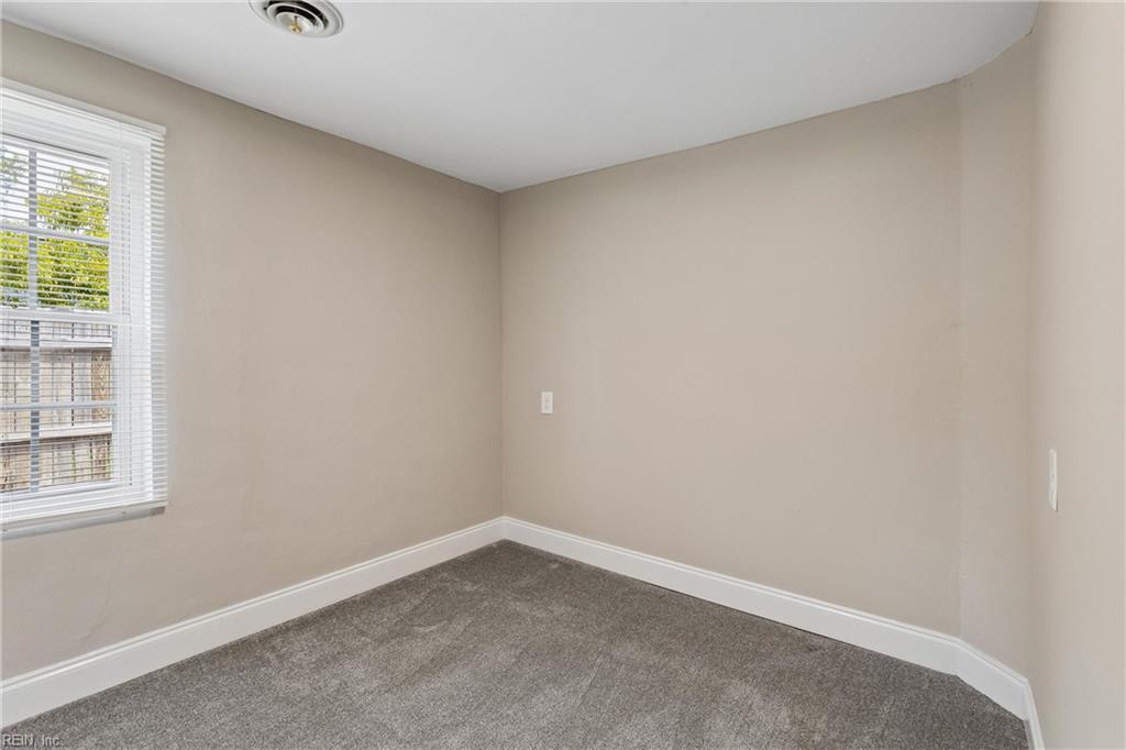 5909 Old Ave Property Photo 14