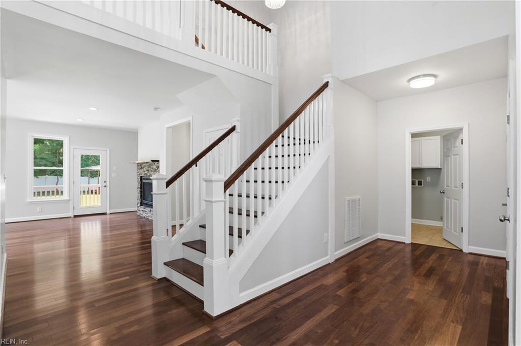 7609 Beechwood Dr Property Photo 3