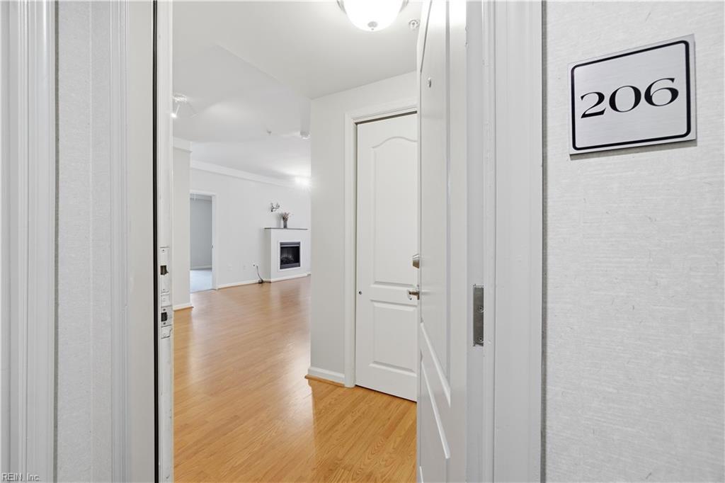 249 W Freemason ST Property Photo 1