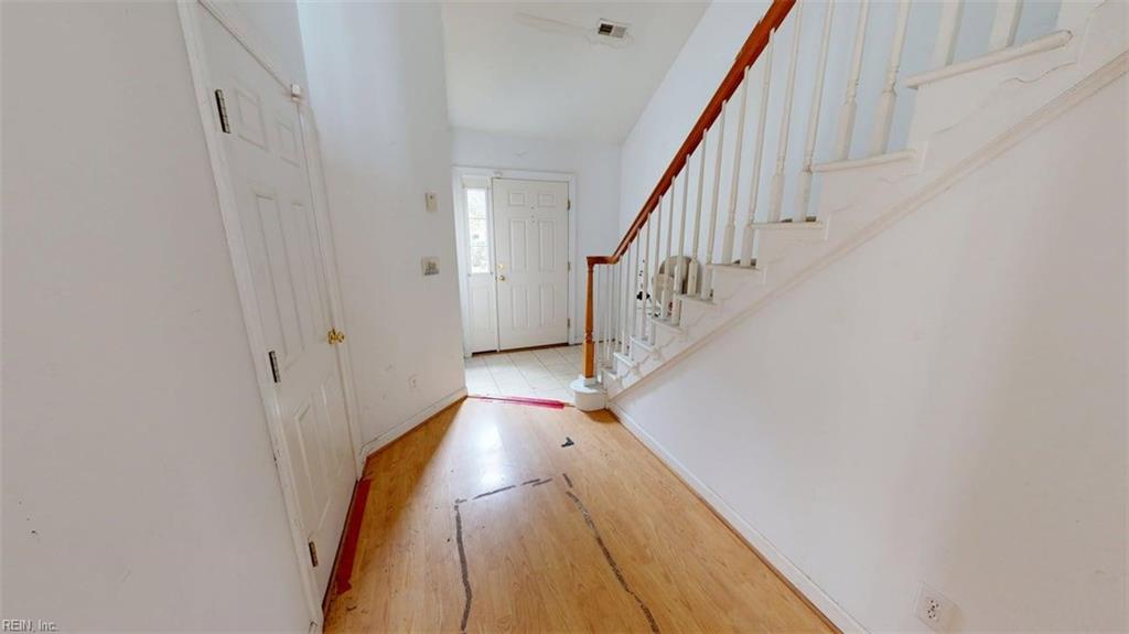 2505 Fair Chse Property Photo 4