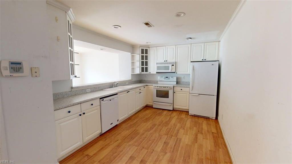 2505 Fair Chse Property Photo 7