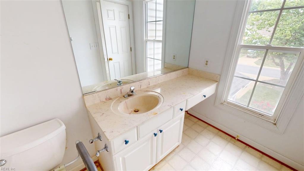 2505 Fair Chse Property Photo 36