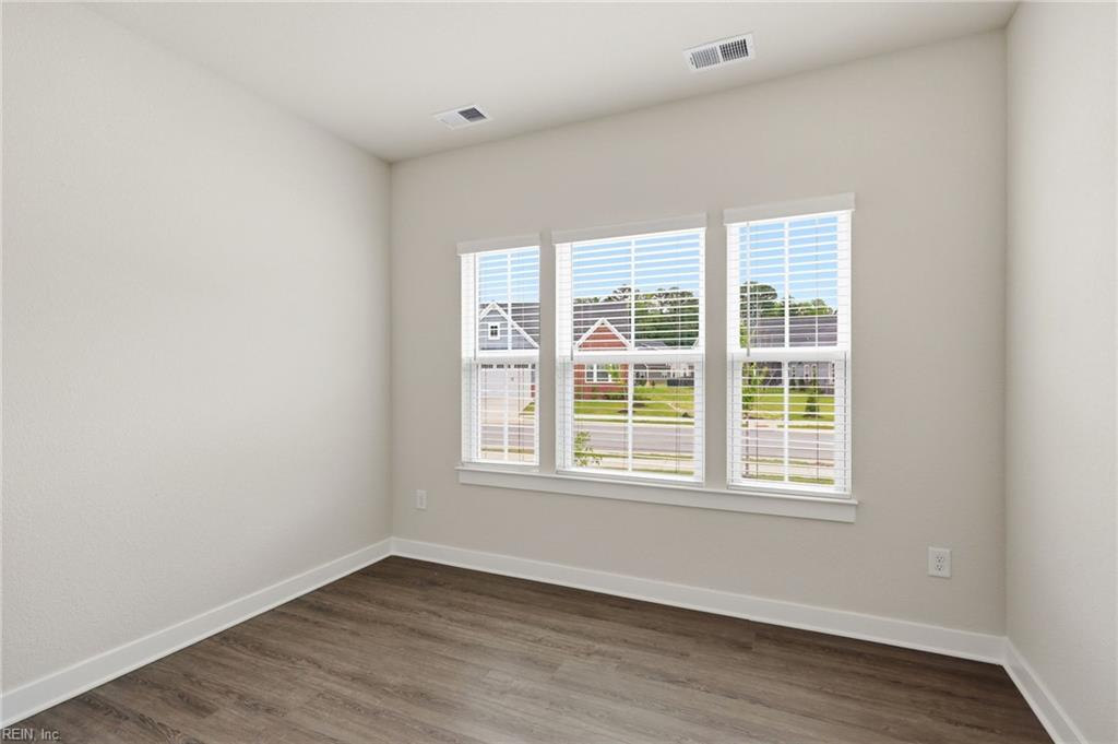 2101 Mainsail Dr Property Photo 3