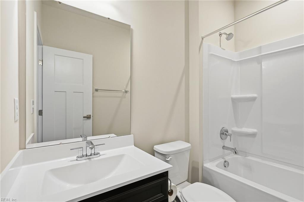 2101 Mainsail Dr Property Photo 6