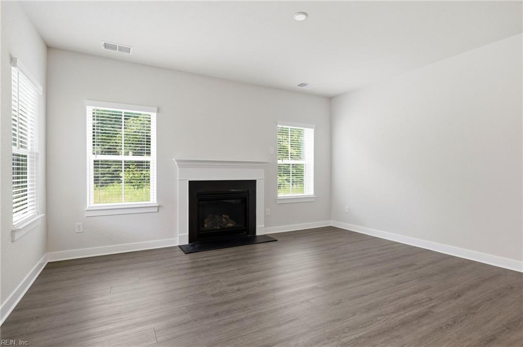 2101 Mainsail Dr Property Photo 16