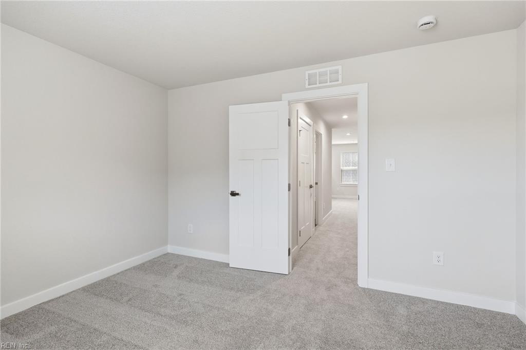 2101 Mainsail Dr Property Photo 32