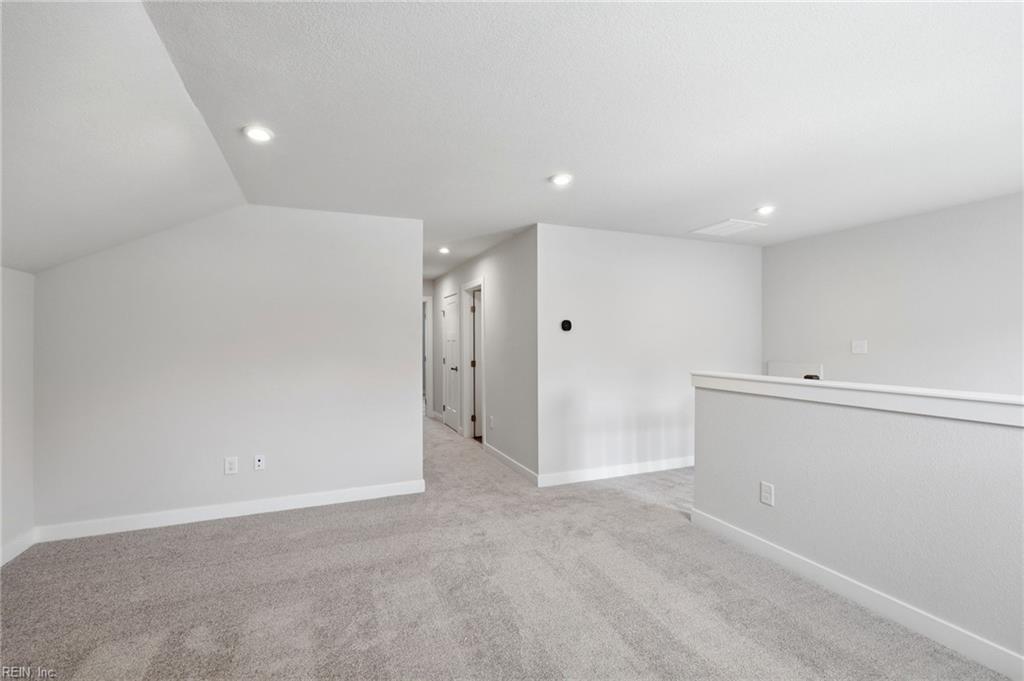 2101 Mainsail Dr Property Photo 36