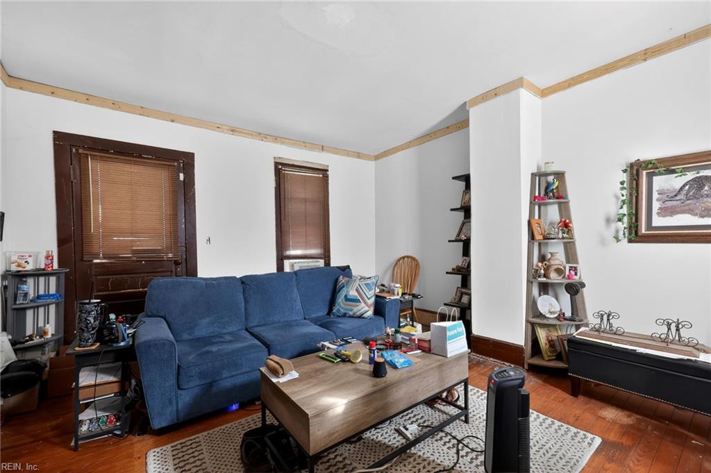 412 Park Ave Property Photo 4