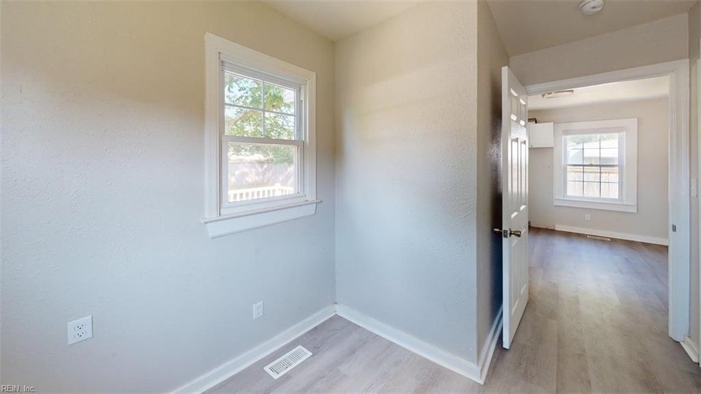 307 Elizabeth St Property Photo 28