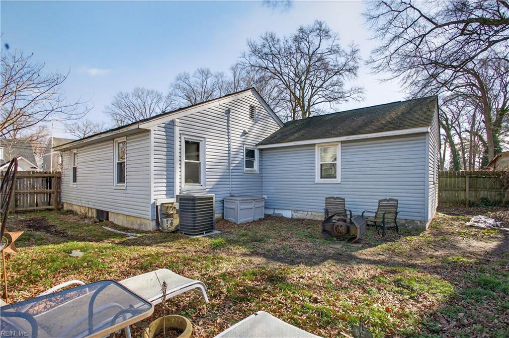 2041 Lockard Ave Property Photo 5