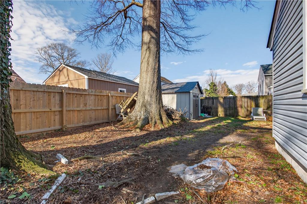 2041 Lockard Ave Property Photo 7