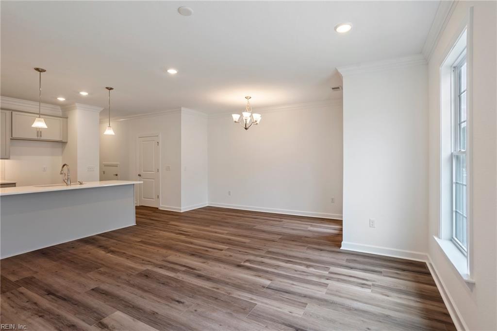 4906 Apricot Way Property Photo 14