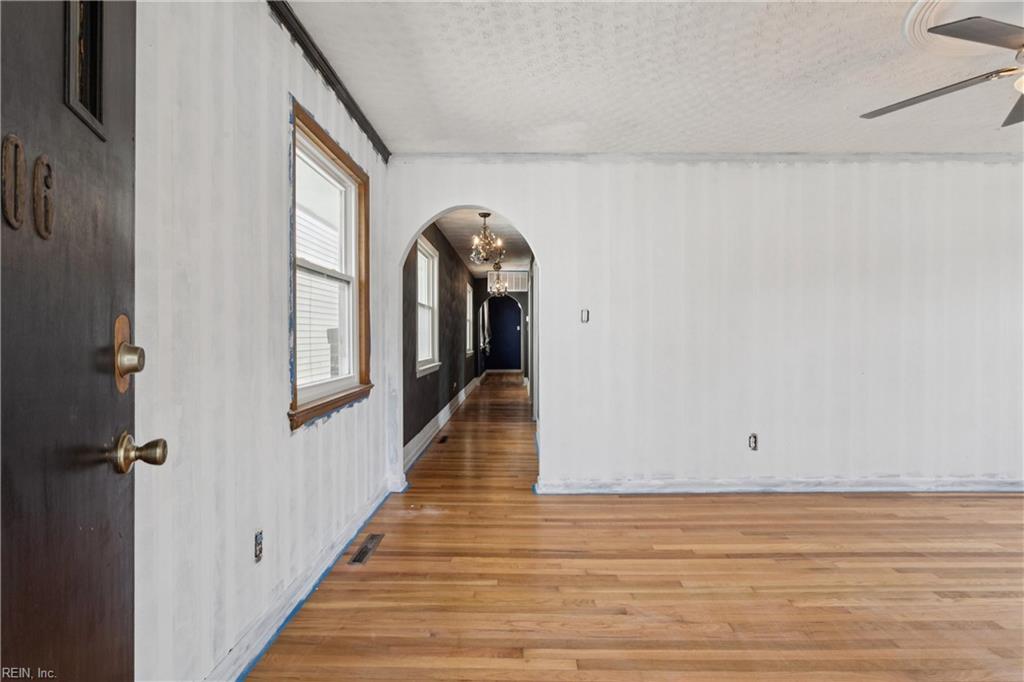 1006 Easterly Ave Property Photo 4