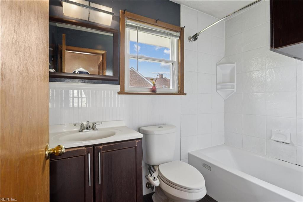 1006 Easterly Ave Property Photo 15