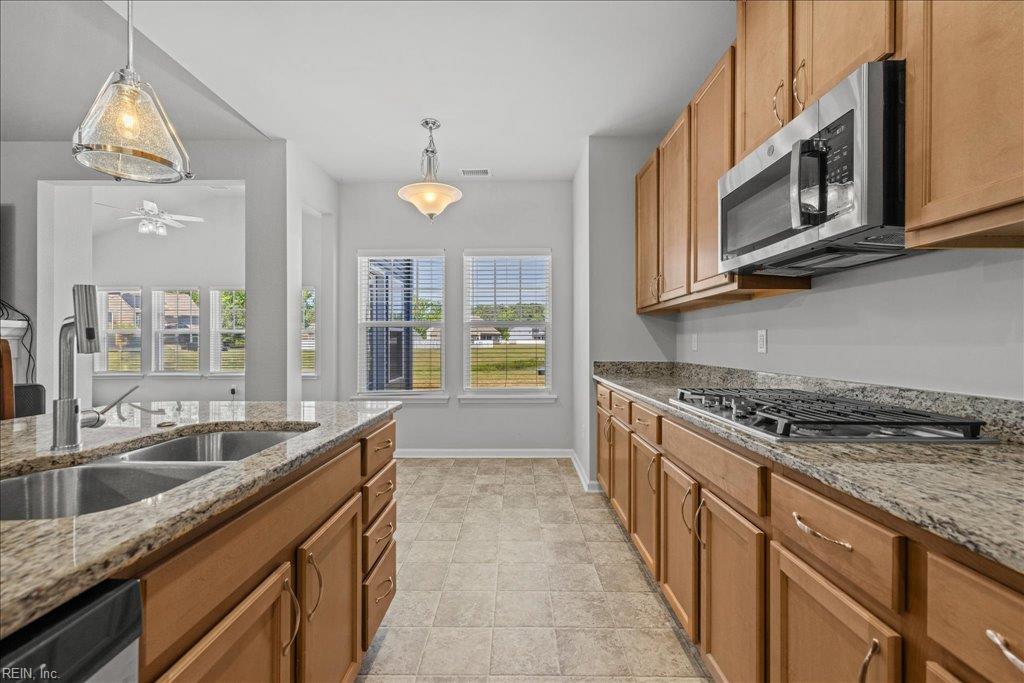 2031 Herons Pointe Ln Property Photo 17