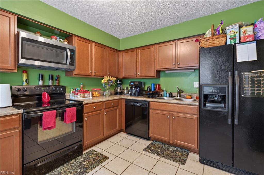 2129 Pier Point Pl Property Photo 5