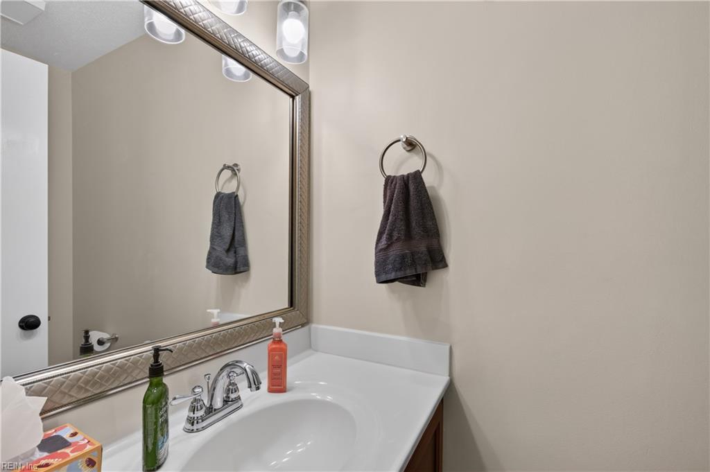 2129 Pier Point Pl Property Photo 7