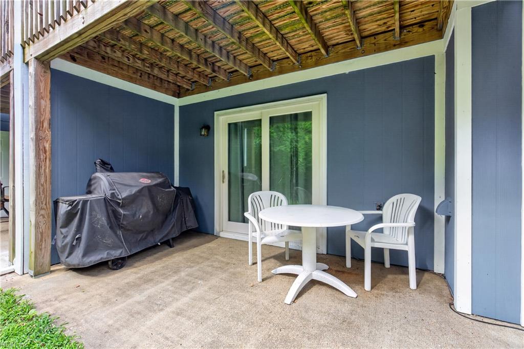 2129 Pier Point Pl Property Photo 18