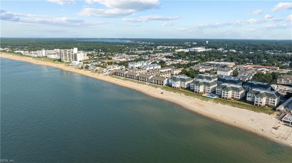 2420 Ocean Shore Cres Property Photo 4