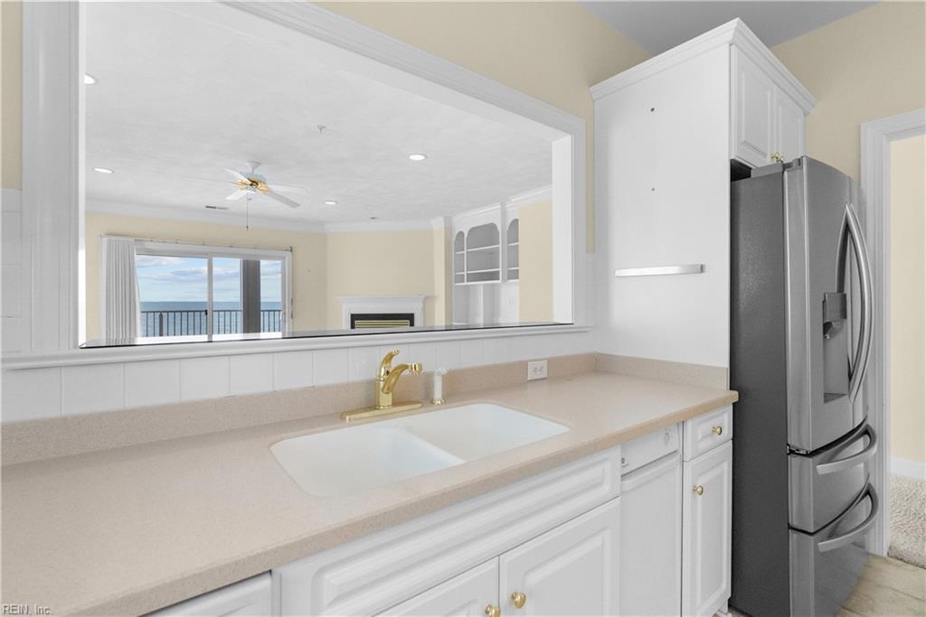 2420 Ocean Shore Cres Property Photo 21